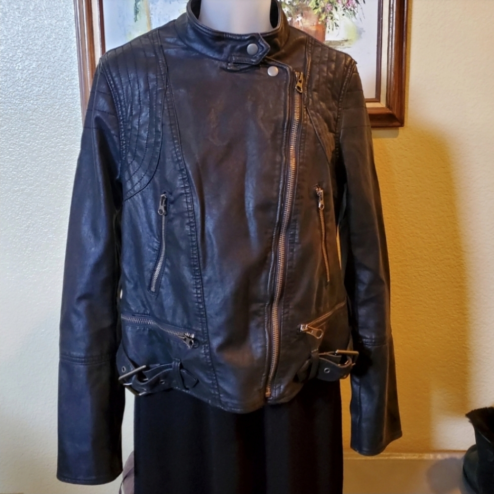 Free People We The Free Fenix Vegan Moto Buckle Biker Cool Leather Jacket Sz Med - Picture 12 of 13